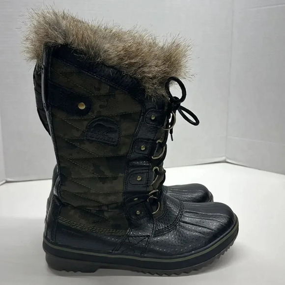 Sorel Tofino II Faux Fur Waterproof Lace Up Snow Winter Boots Camo Green Size 8 - Picture 2 of 9